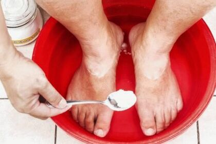 Tratamento do fungo no dedo pulgar da perna